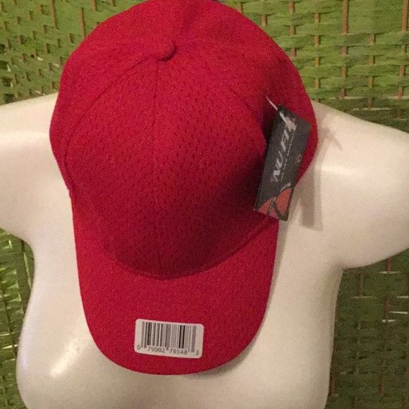 😎NWT Nu-Fit Fitted Red Baseball Cap Must Have 😎 - Picture 7 of 7